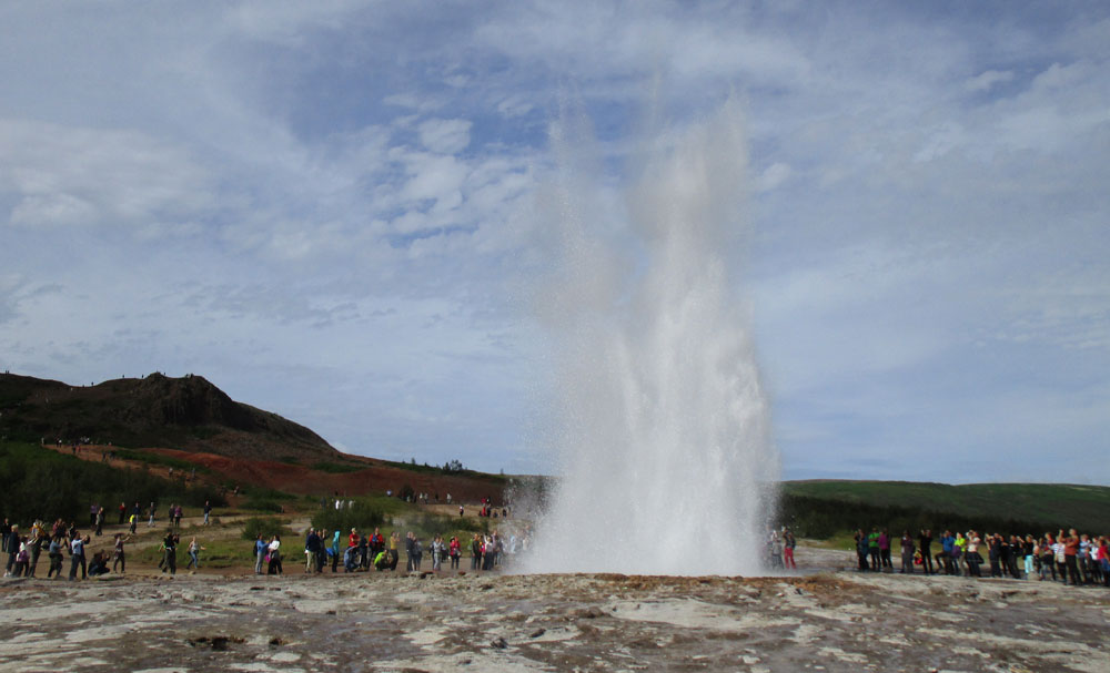 iceland-geysers